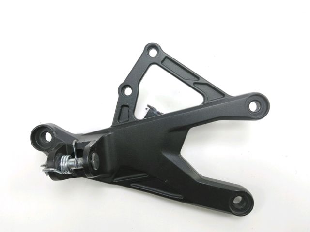 Platine avant droite occasion YAMAHA YZF 1000 R1 2020