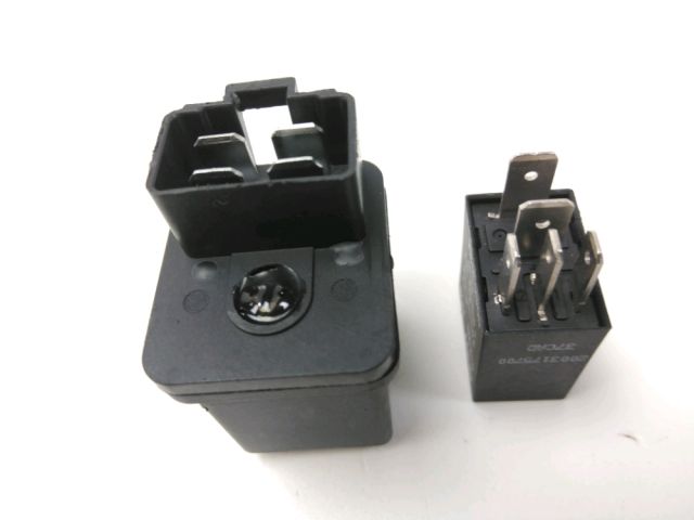 Relais boitier electrique occasion PEUGEOT DJANGO 2018