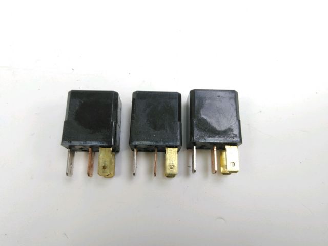 Relais boitier electrique occasion DUCATI 1200 MULTISTRADA 2011