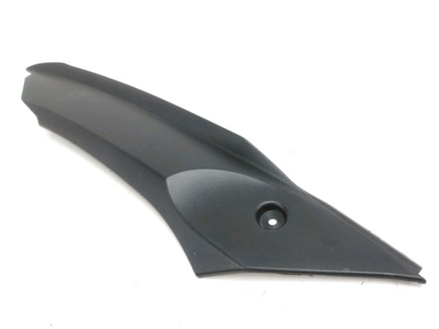 Sous face de carenage gauche occasion TRIUMPH DAYTONA 2008