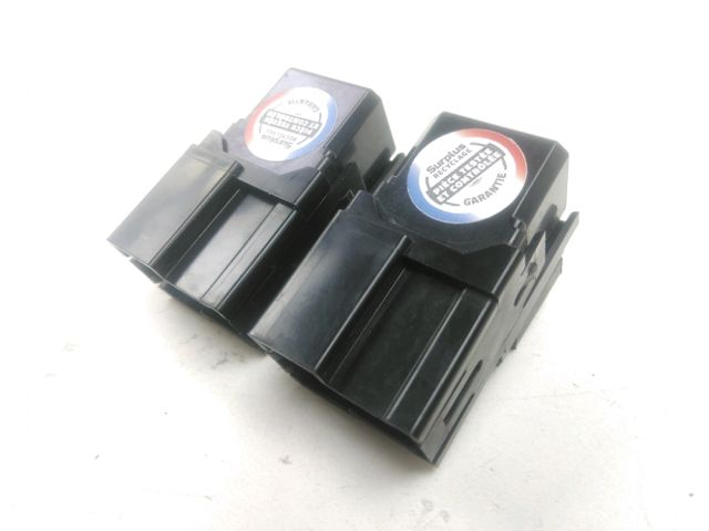 Relais boitier electrique occasion YAMAHA FZ6 600  2008