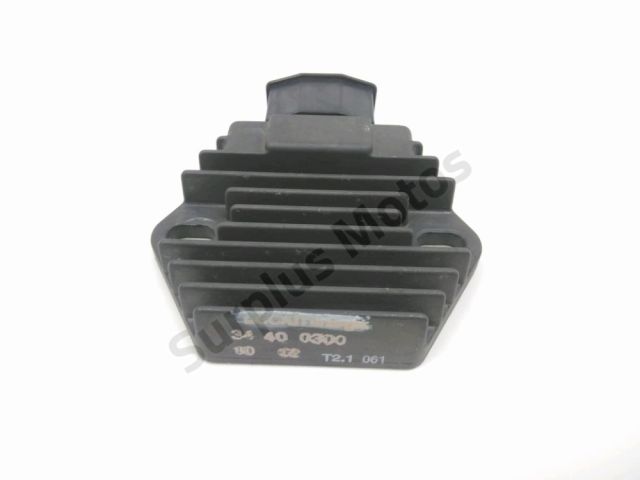 Regulateur de tension occasion HONDA XL 125 VARADERO 2002