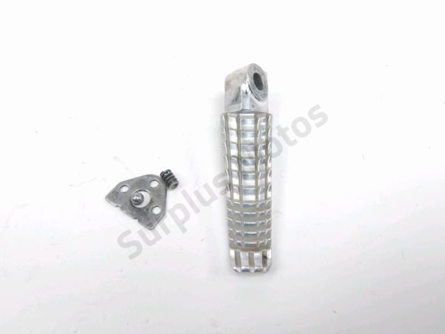 Repose pieds arriere droit occasion SUZUKI SFV 650 GLADIUS 2014