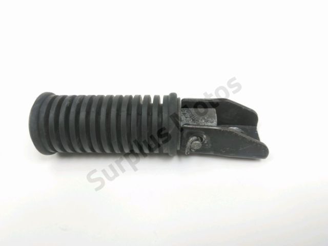 Platine et repose pieds arriere droit occasion SUZUKI GN 125 2001