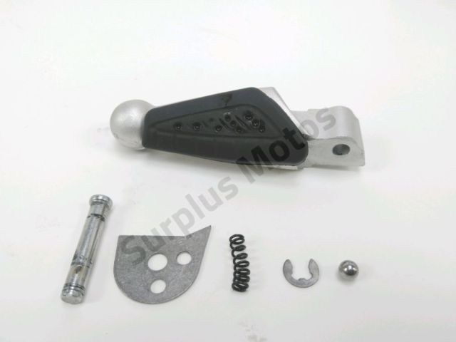 Repose pieds arriere droit occasion BENELLI LEONCINO  2024