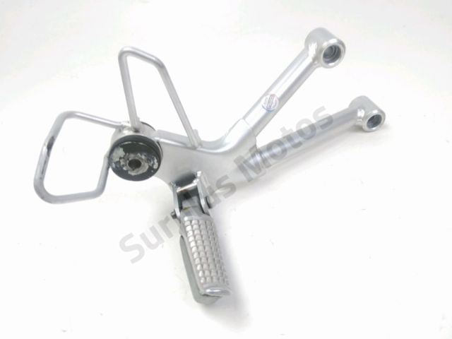 Platine et repose pieds arriere droit occasion SUZUKI GSF 600 BANDIT 2002