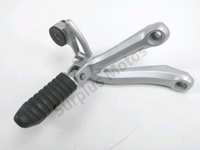 Platine et repose pieds arriere droit occasion SUZUKI GSF 1250 BANDIT 2008