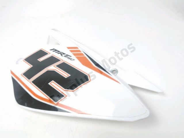 Cache lateral droit occasion RIEJU MRT 2021