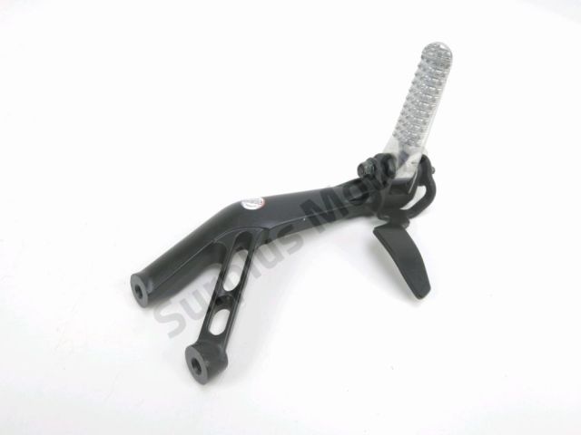 Platine et repose pieds arriere droit occasion yamaha R7 2024
