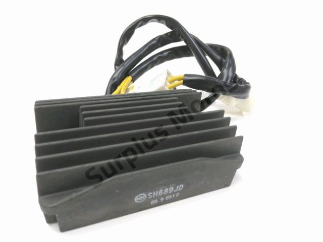 Regulateur de tension occasion PIAGGIO BEVERLY 350 2019