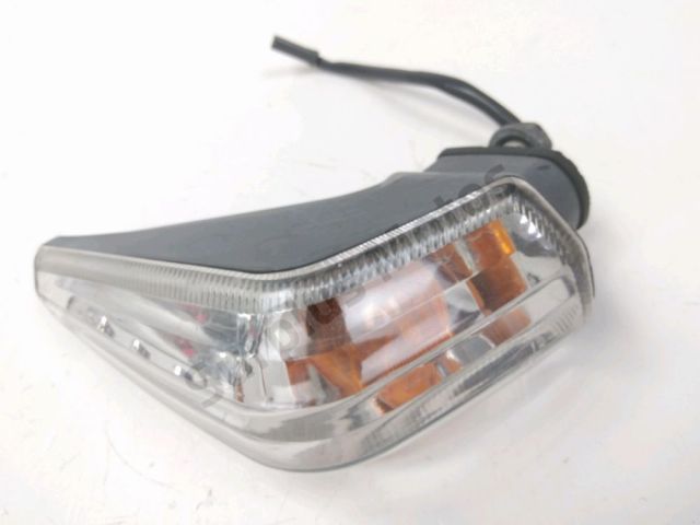 Clignotant arriere g occasion SUZUKI GSR 600 2007