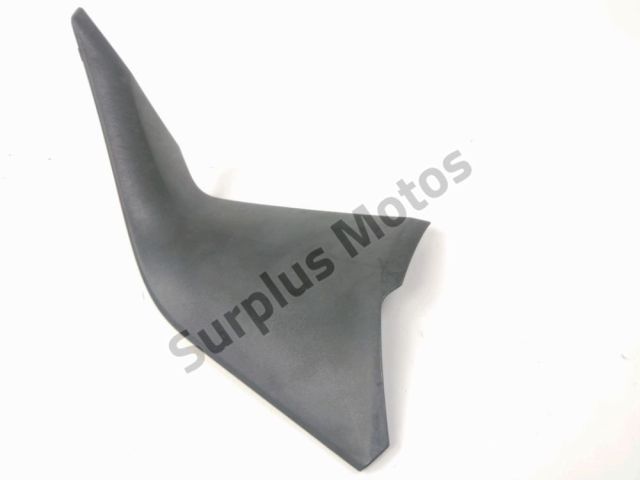 Sous face de carenage droit occasion YAMAHA CZD 300 X-MAX 2018