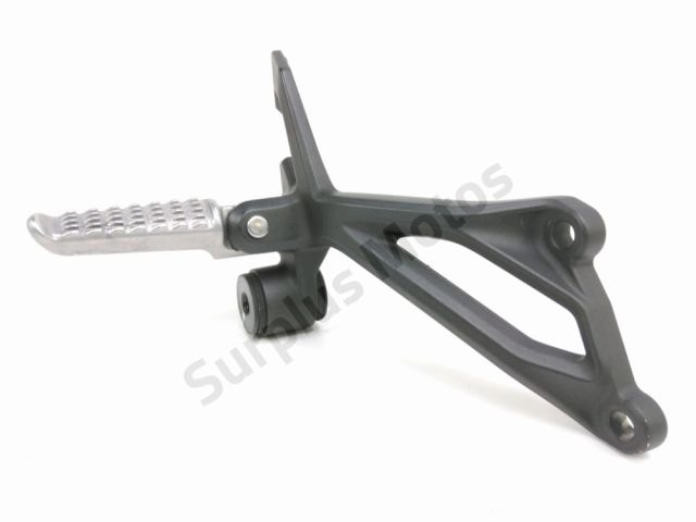 Platine et repose pieds arriere droit occasion KAWASAKI Z 900 2018