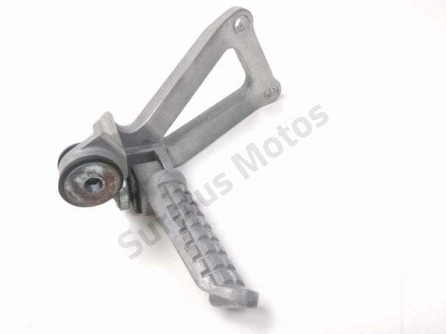 Platine et repose pieds arriere droit occasion KAWASAKI ZR-7 1999