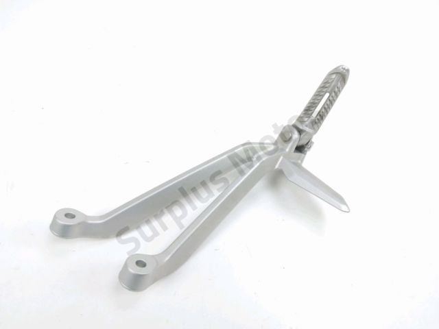 Platine et repose pieds arriere droit occasion TRIUMPH STREET TRIPLE S 2017