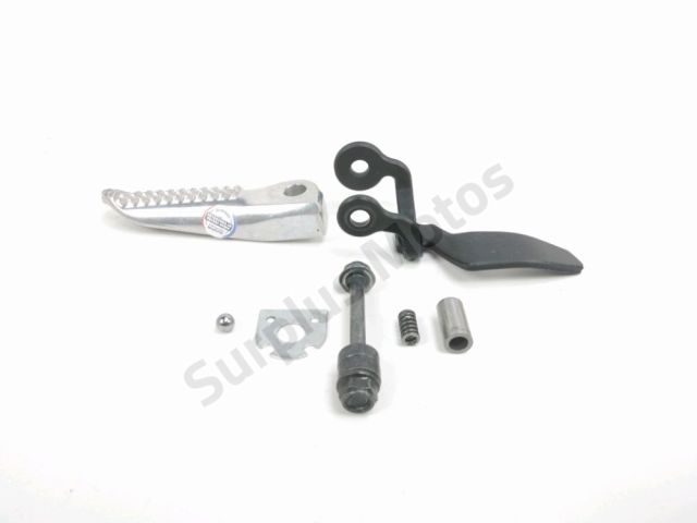 Repose pieds arriere droit occasion YAMAHA R7 2024